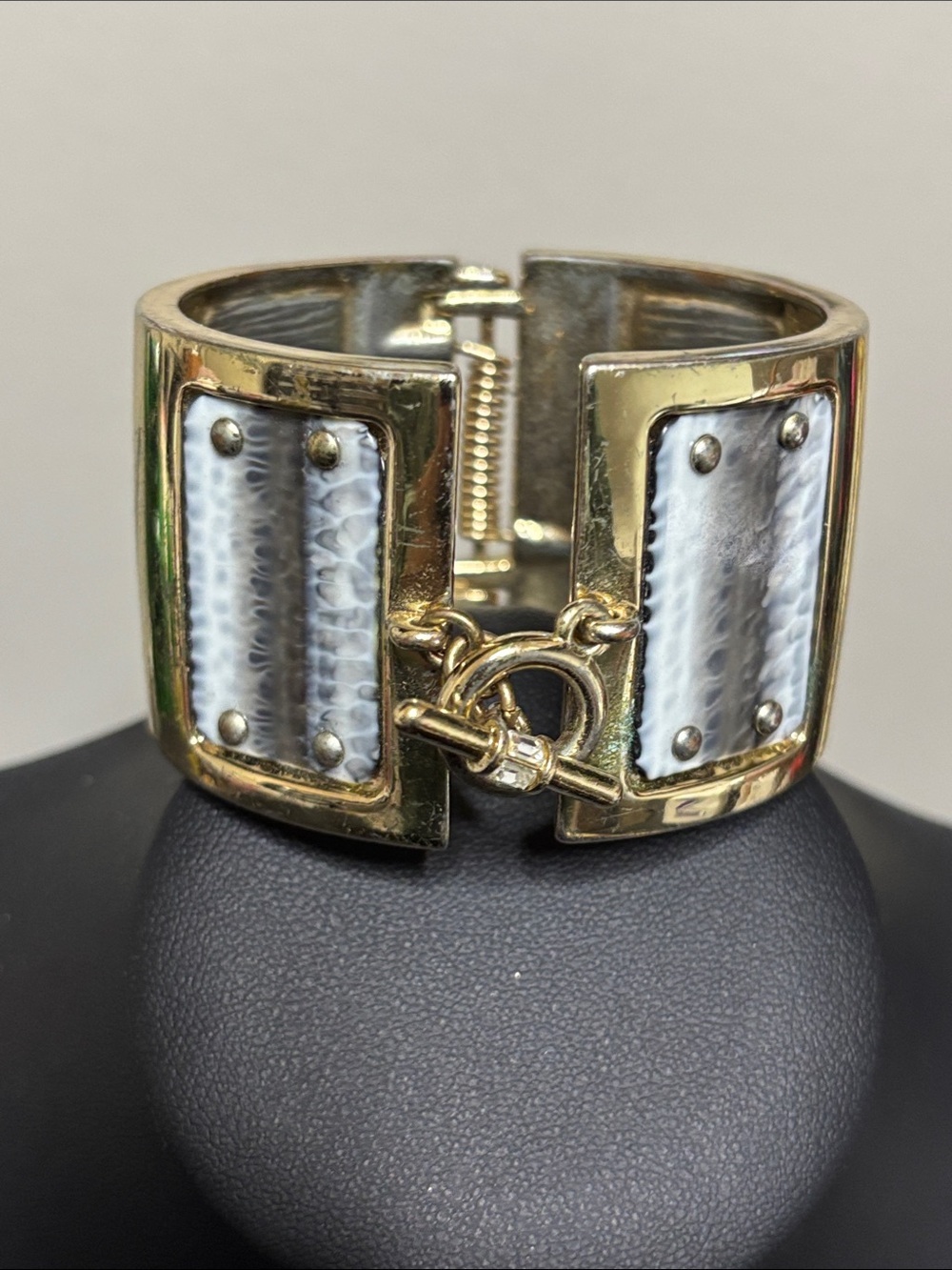 Banana Republic Gold Cuff Bracele White Snakeskin Inset Toggle Clasp Statement - Picture 1 of 7